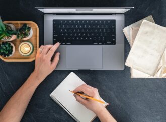 A Beginner Guide on How to Write a Blog Post