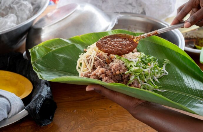 Amazing Benefits of Eating on a Banana Leaf