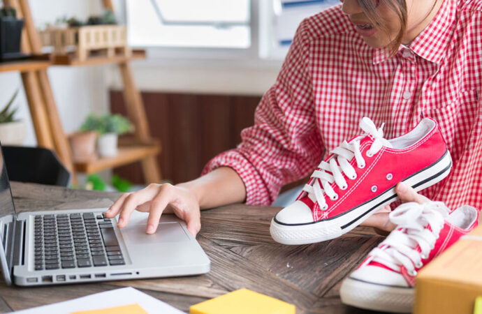 Where to Sell Shoes Online? 10 Best Sites and Apps